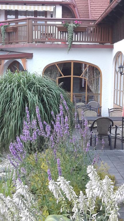 Hotel Garni Huegellandhof Neuhaus am Klausenbach Dış mekan fotoğraf