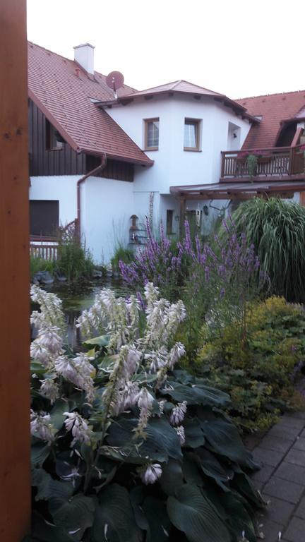 Hotel Garni Huegellandhof Neuhaus am Klausenbach Dış mekan fotoğraf